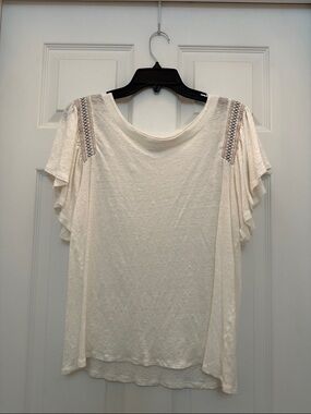 Women’s Cream Flutter Sleeve Top